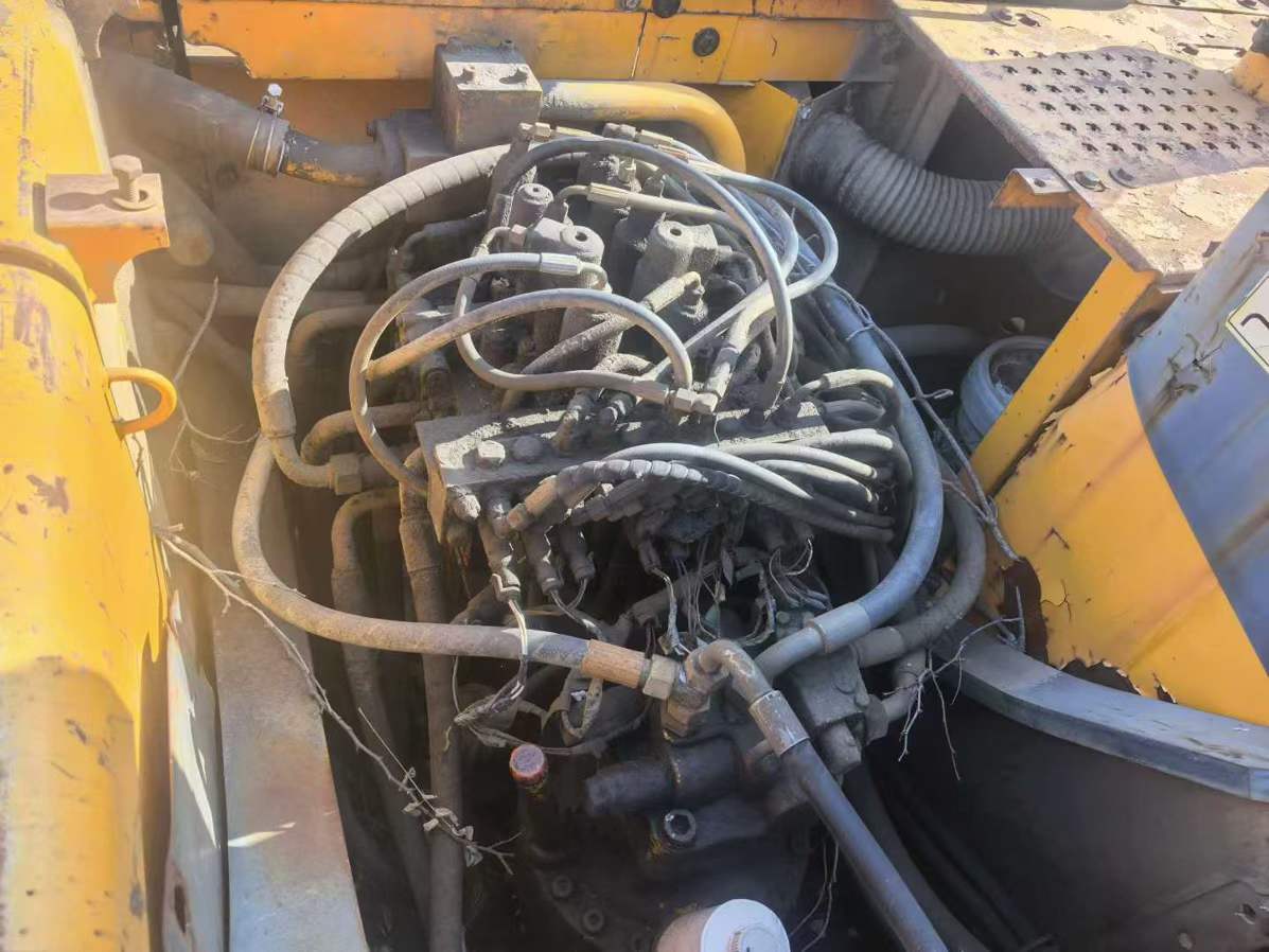 Used Sany SY215C-8S Excavator 2016 Model / 4