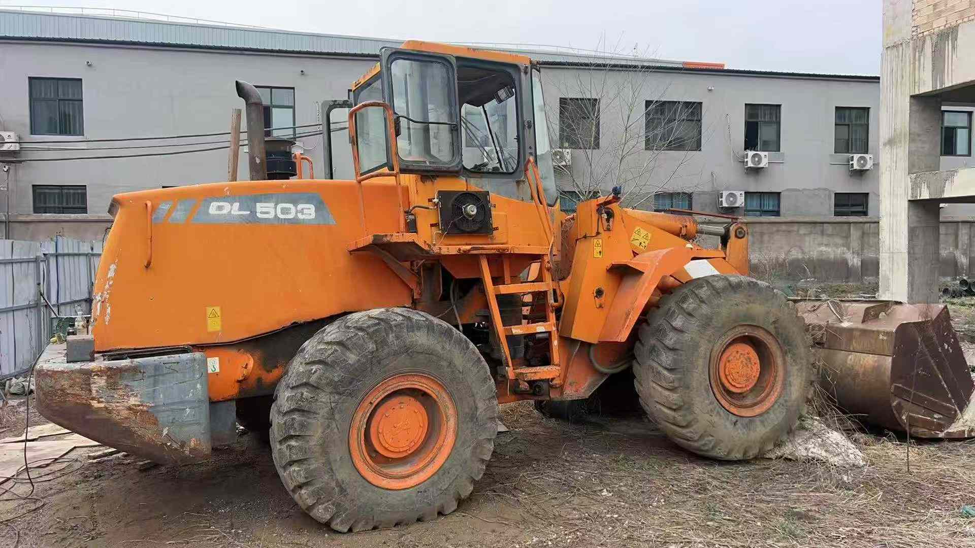 Used Doosan DL503 Excavator 2016 Model / 2