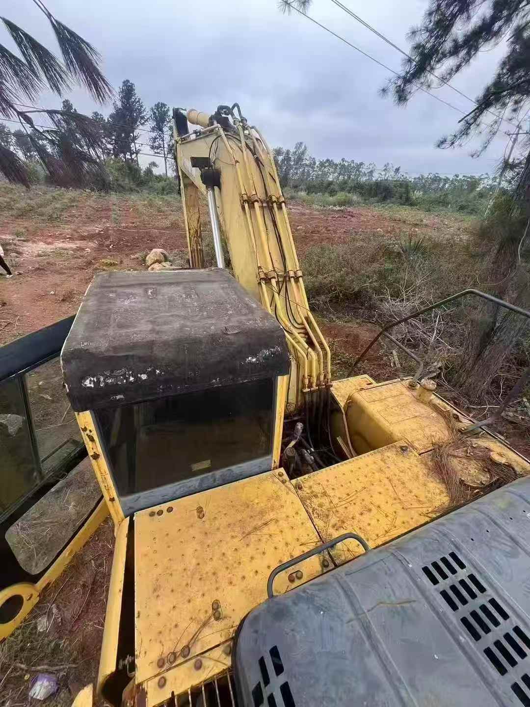 Buy Komatsu PC200 Used Excavator / 6 Used Komatsu PC200 Excavator 2011 Model / 6