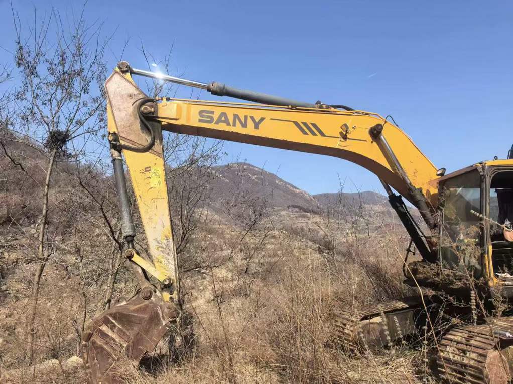 Used Sany SY215C-8S Excavator 2016 Model / 8