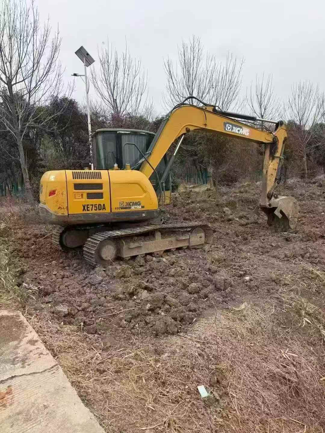 Used XCMG XE75WD Excavator 2020 Model / 3