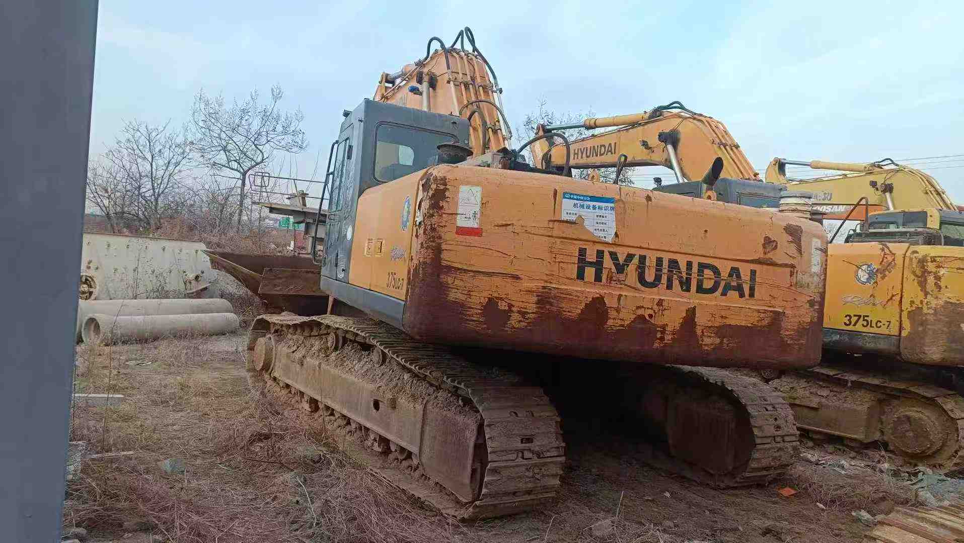 Buy Hyundai HX305L Used Excavator