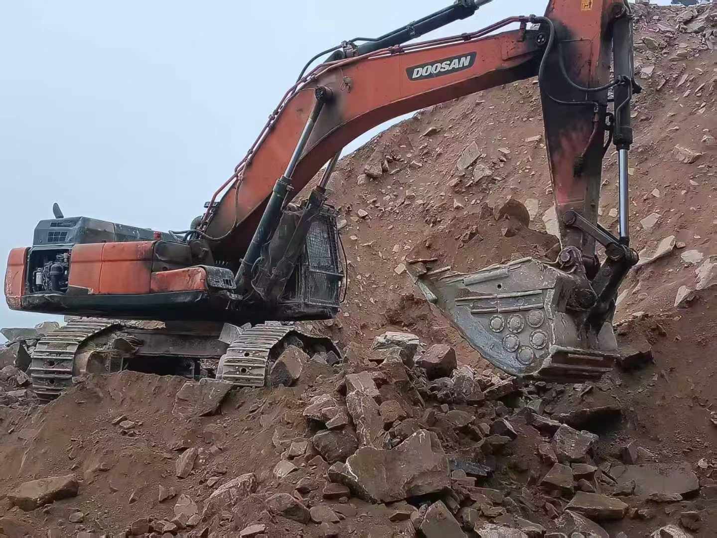 Buy Doosan DX60 Used Excavator