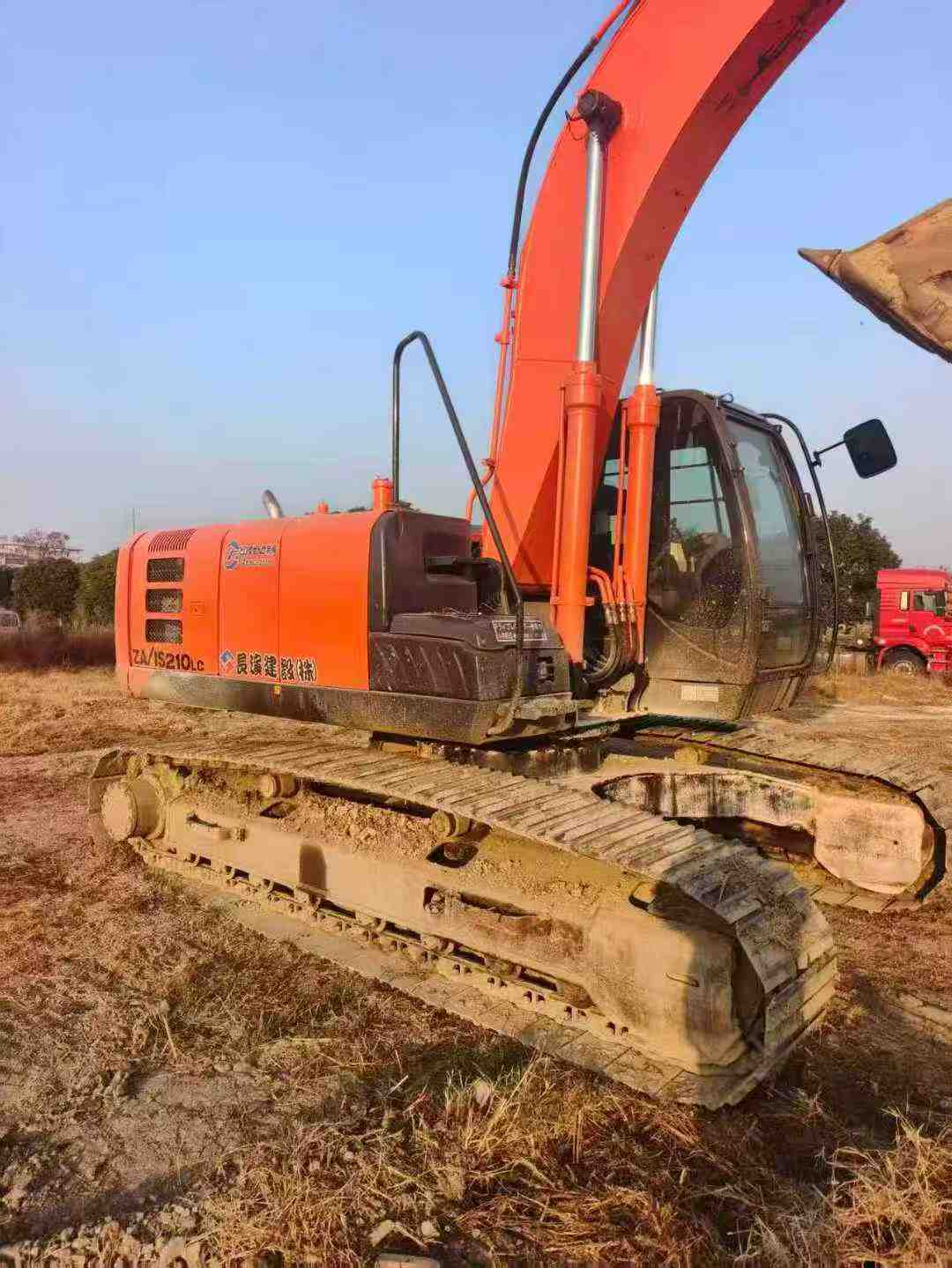 Used Hitachi ZX210LC-5G Excavator 2016 Model / 2
