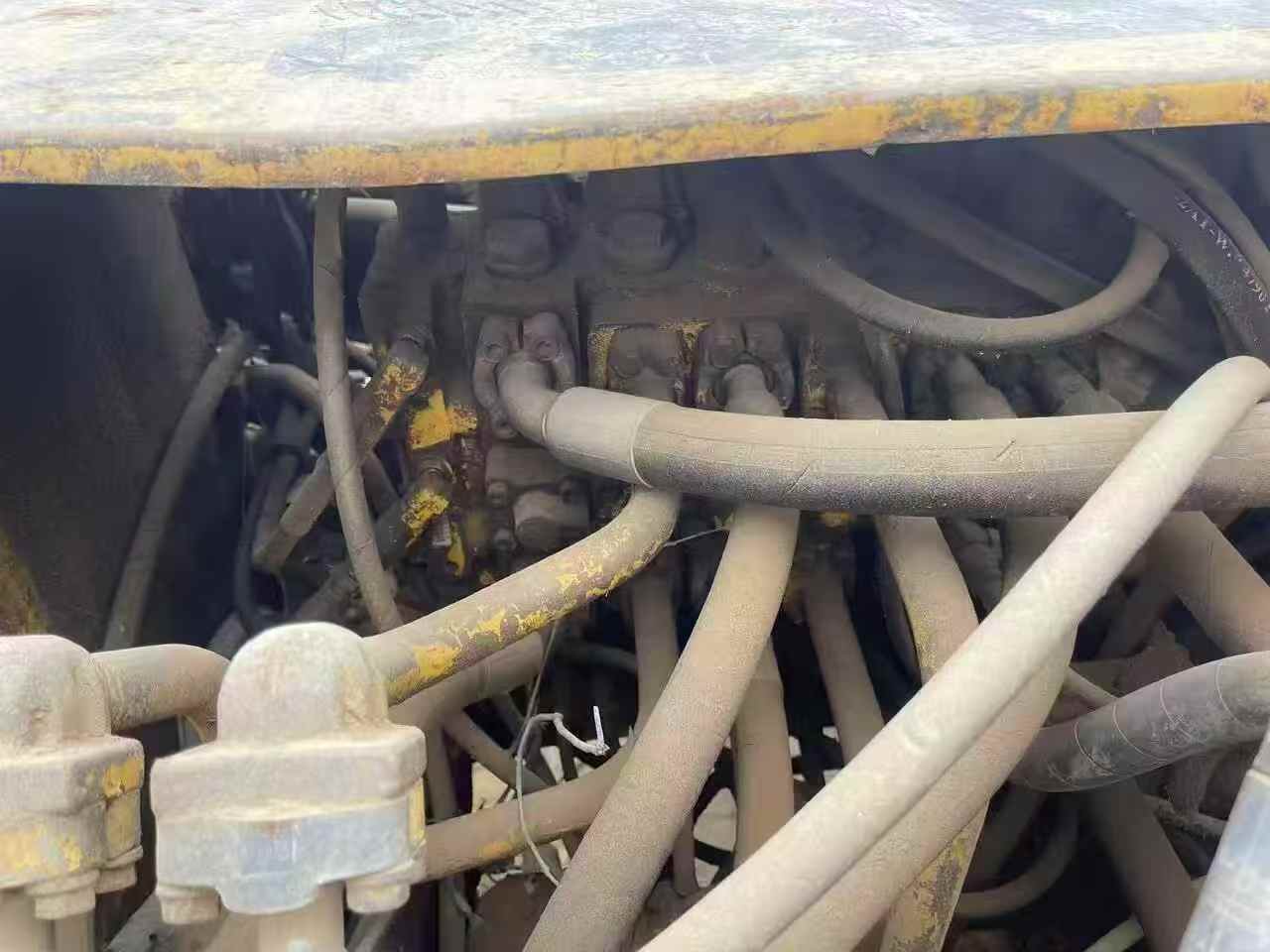 Used Komatsu PC200-6 Excavator 2016 Model / 3