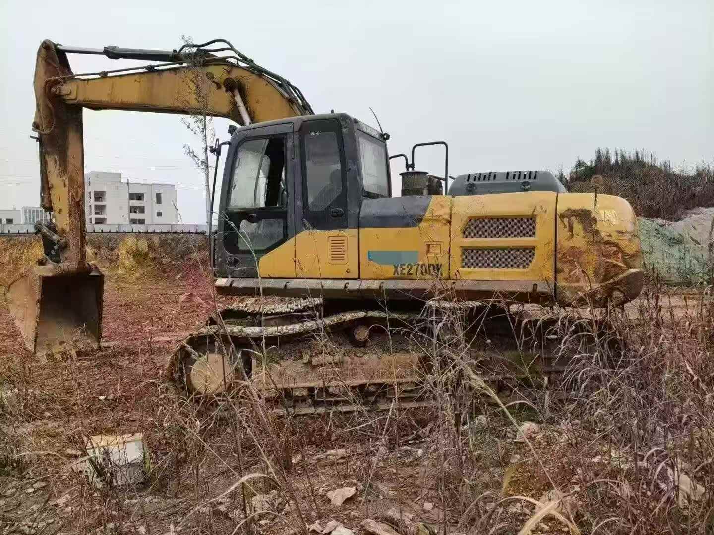 Used XCMG XE270DK Excavator 2019 Model / 3