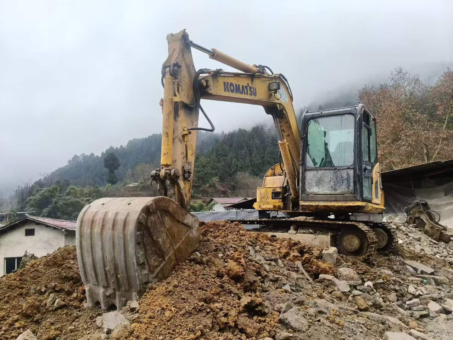 Buy Komatsu PC70-8 Used Excavator