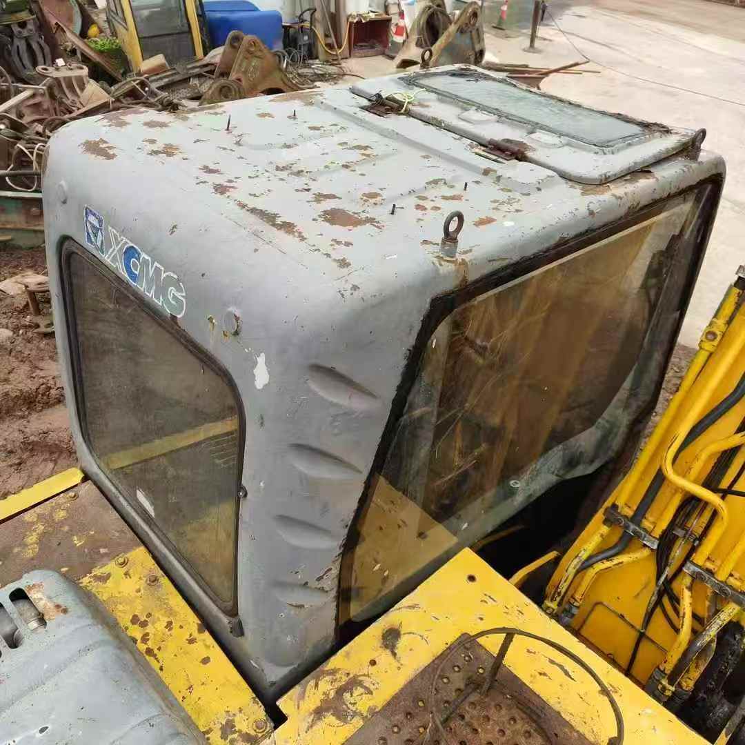 Used XCMG XE150D Excavator 2014 Model / 6