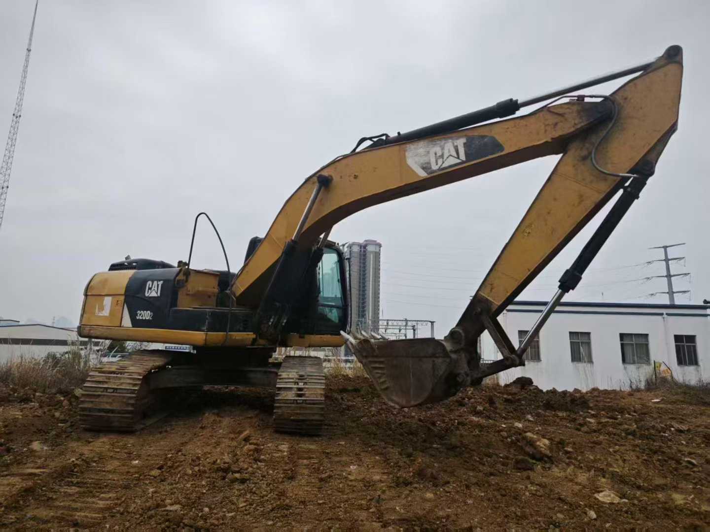 Used Caterpillar 320D Excavator 2014 Model / 2