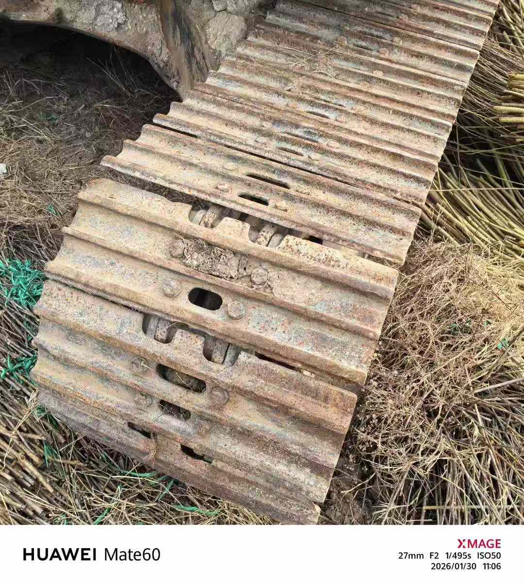 Used Kobelco SK200-8 Excavator 2010 Model / 3