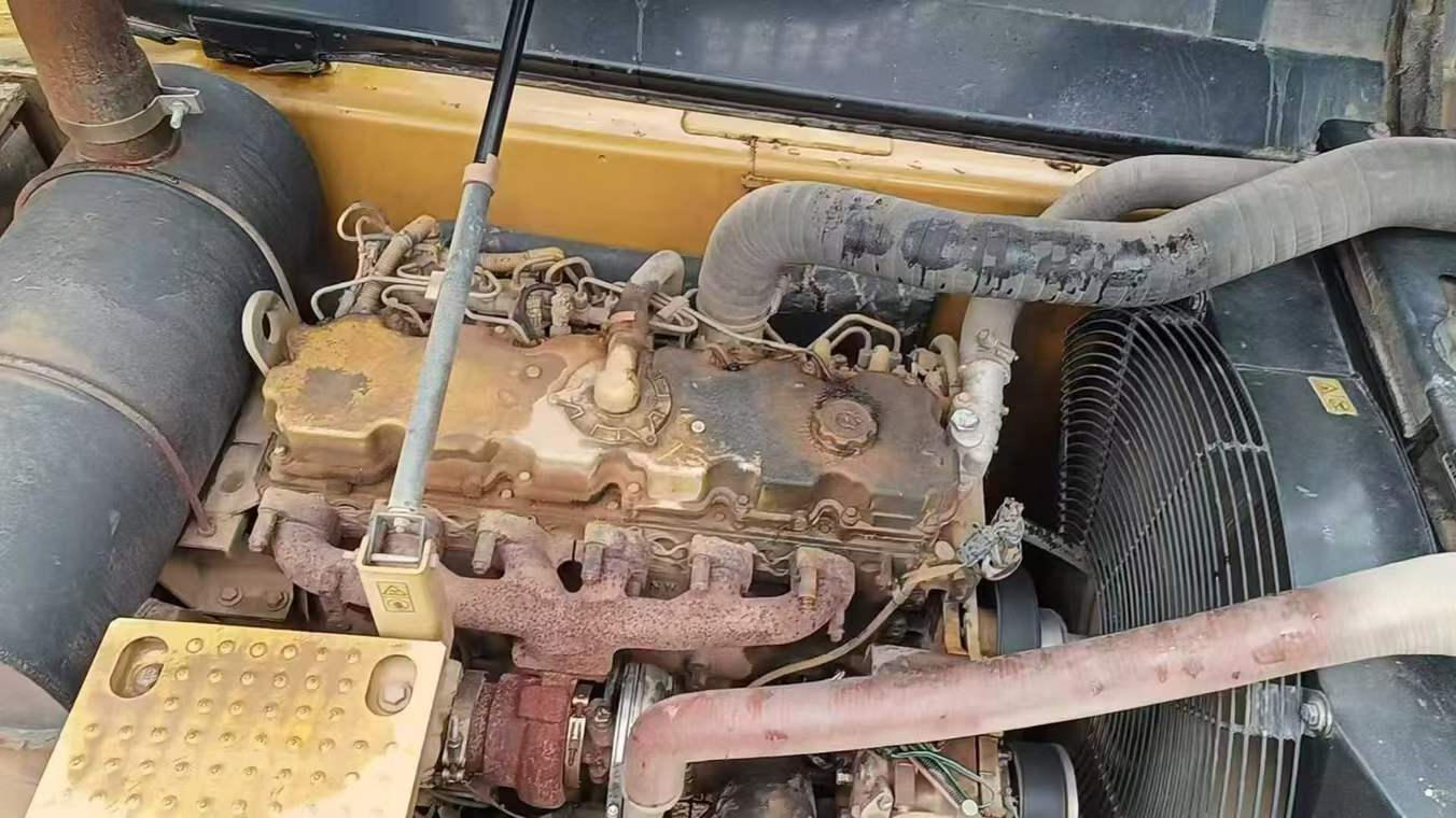 Used Caterpillar CT18 Excavator 2015 Model / 2