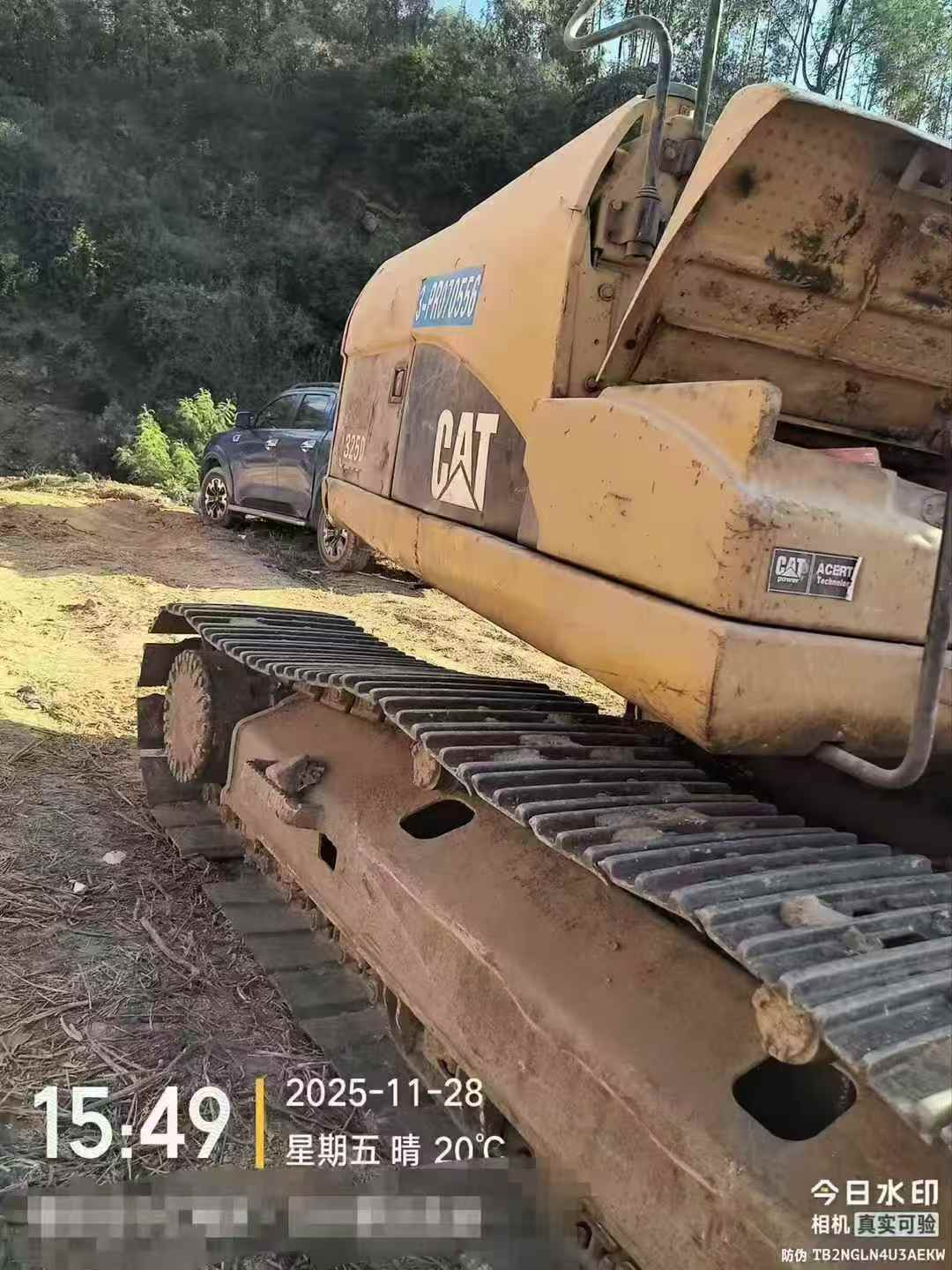 Used Caterpillar 323DL Excavator 2013 Model / 3