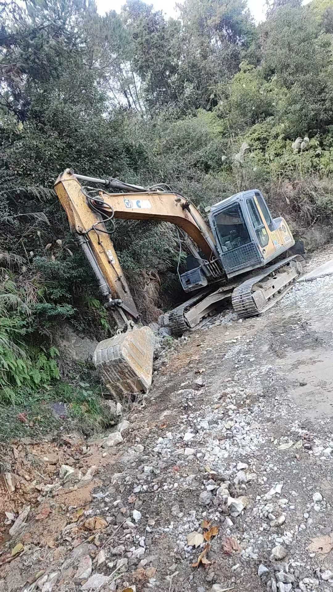 Used XCMG XE135GA Excavator 2014 Model / 3