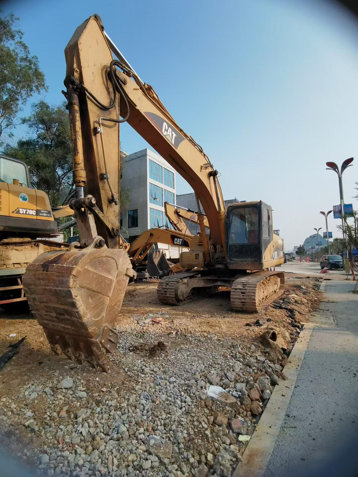 Used Caterpillar CT20 Excavator 2016 Model / 7