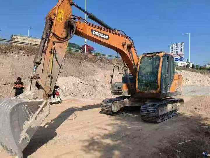 Buy Doosan DH130LC-V Used Excavator