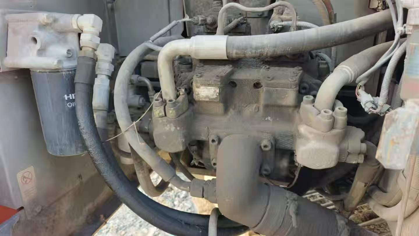 Used Hitachi ZX240-3 Excavator 2013 Model / 2