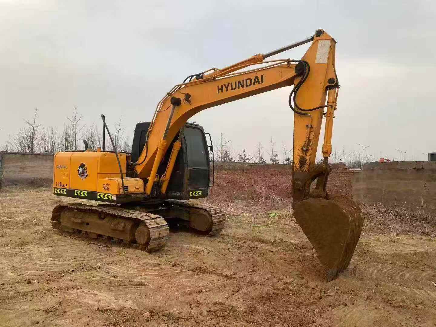 Used Hyundai R110-7 Excavator 2016 Model / 4