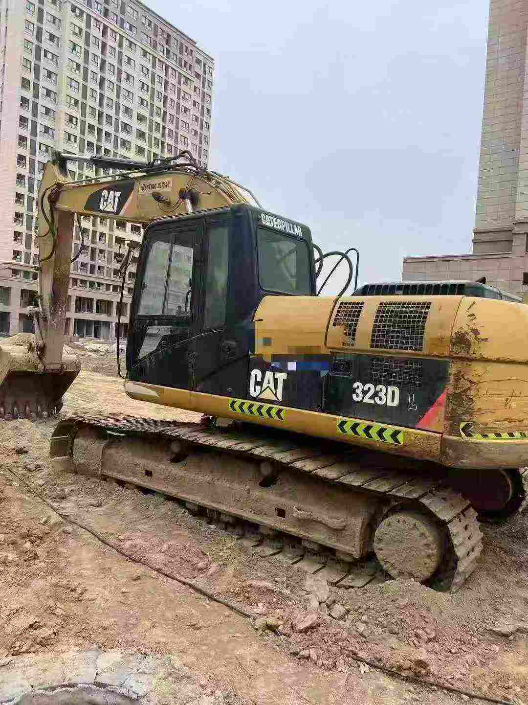 Buy Caterpillar 323 Used Excavator / 9 Used Caterpillar 323 Excavator 2009 Model / 9