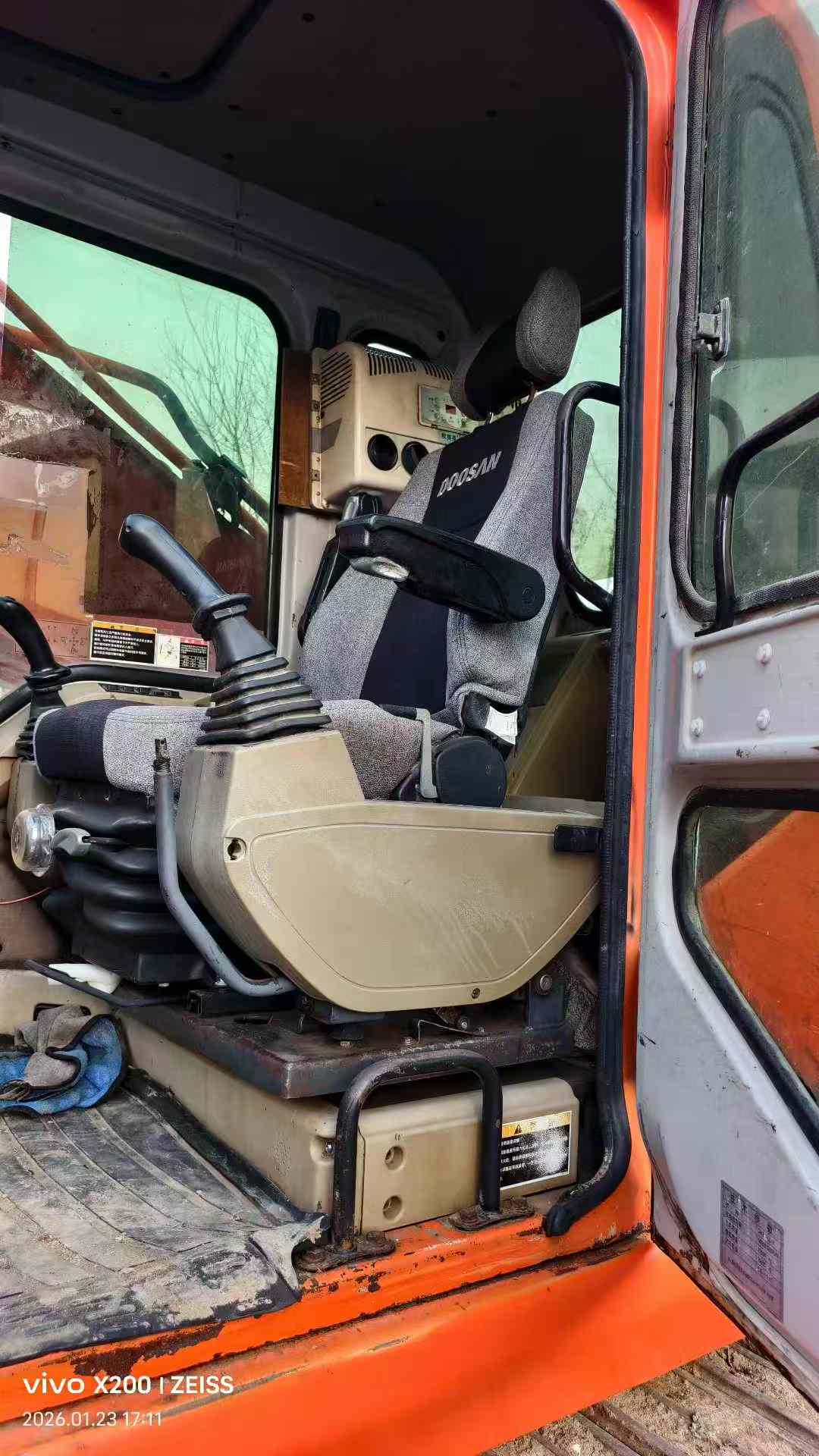 Used Doosan DL300 Excavator 2014 Model / 9