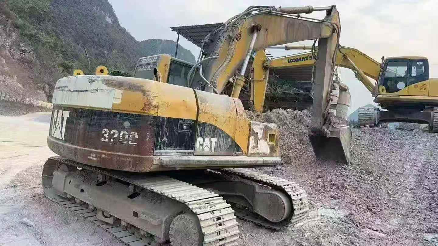 Used Caterpillar 320CU Excavator 2016 Model / 7