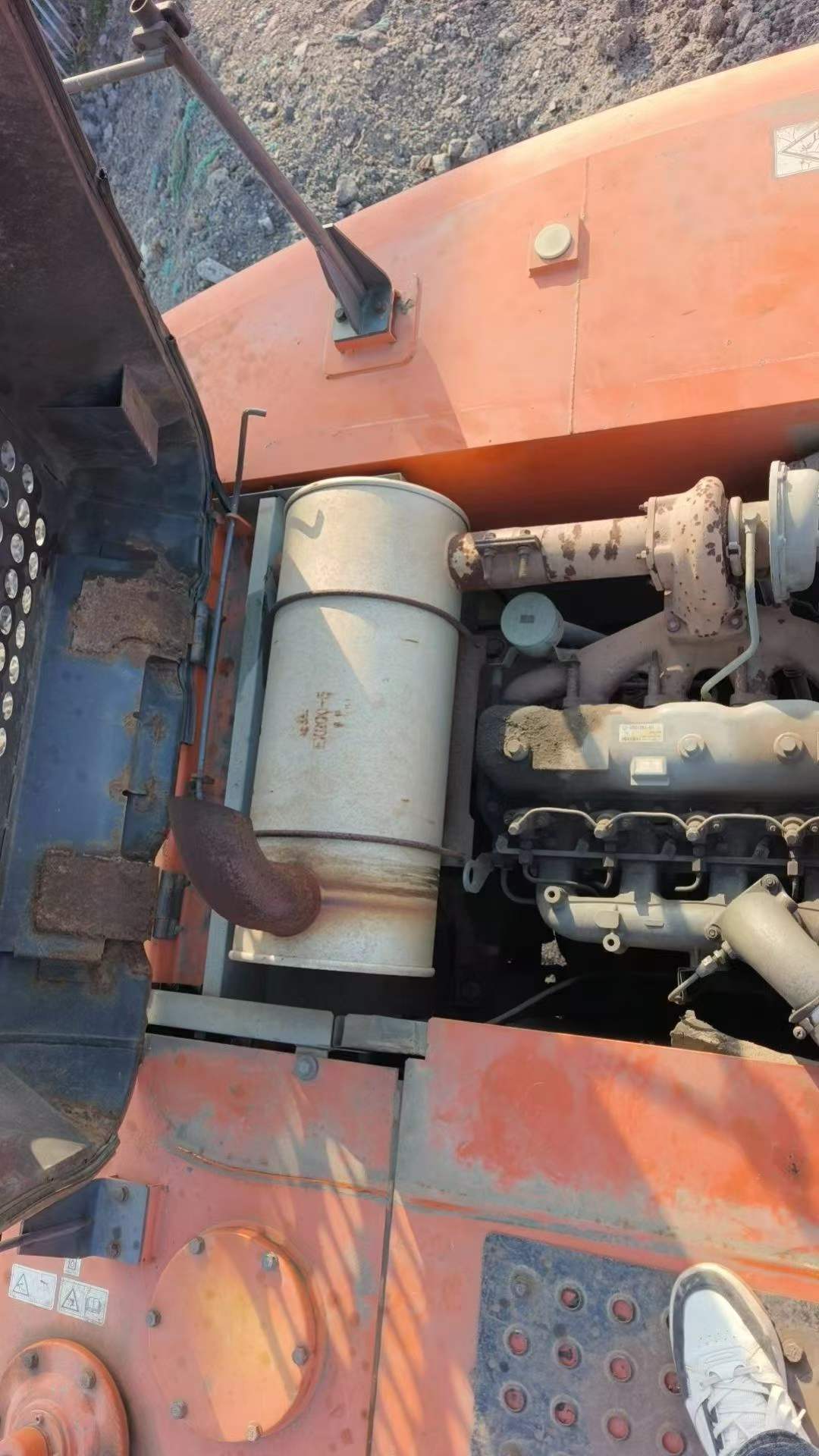 Used Hitachi ZX240-3 Excavator 2013 Model / 6