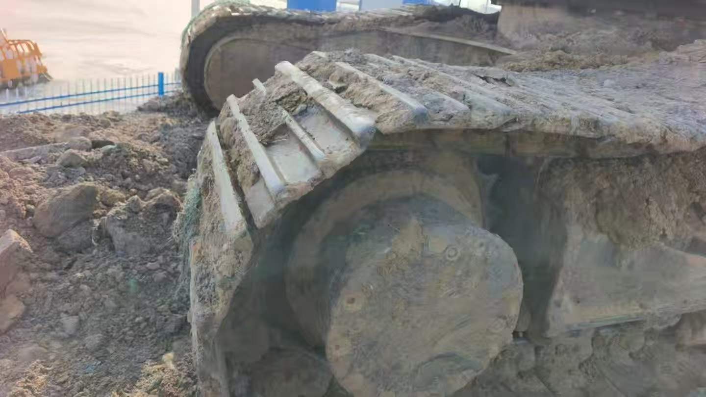 Used Hitachi ZX240-3 Excavator 2013 Model / 4