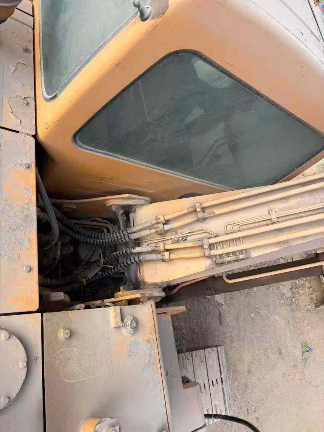 Used Hyundai R130-5 Excavator 2016 Model / 8