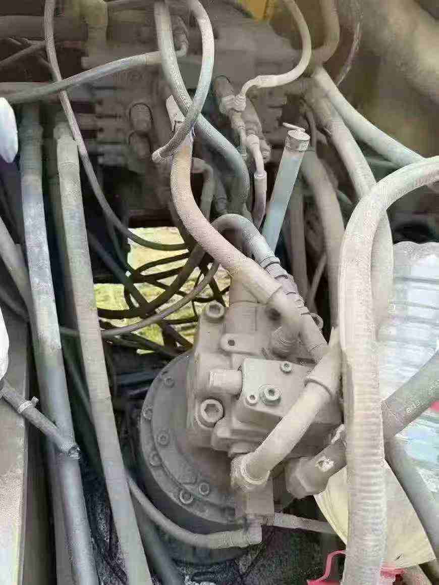 Used Volvo EW210C Excavator 2009 Model / 6