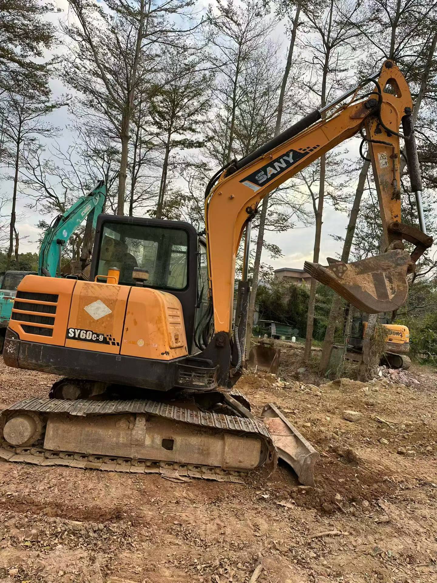 Used Sany SY60 Excavator 2015 Model / 3