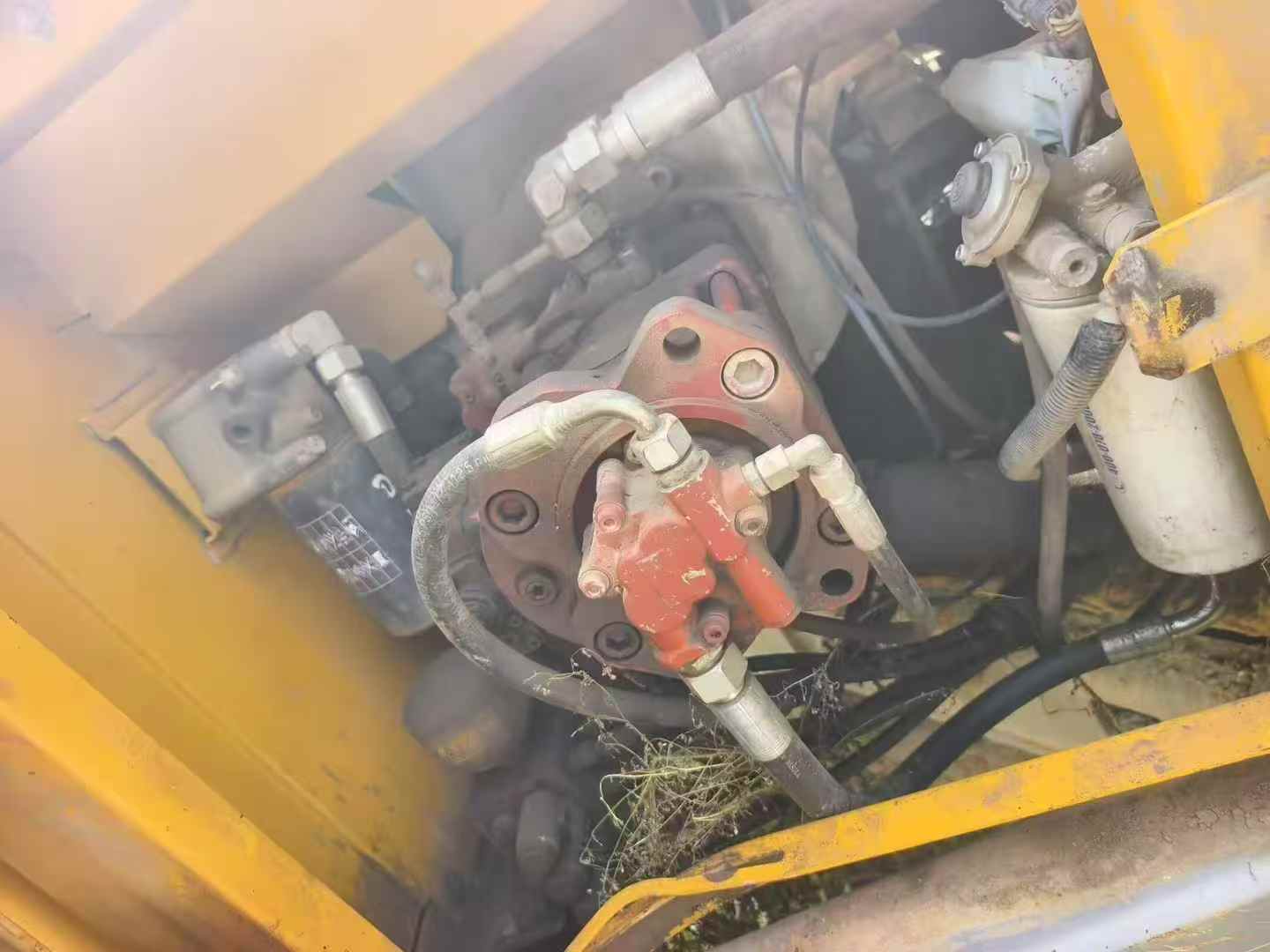 Used XCMG XE215C Excavator 2015 Model / 3