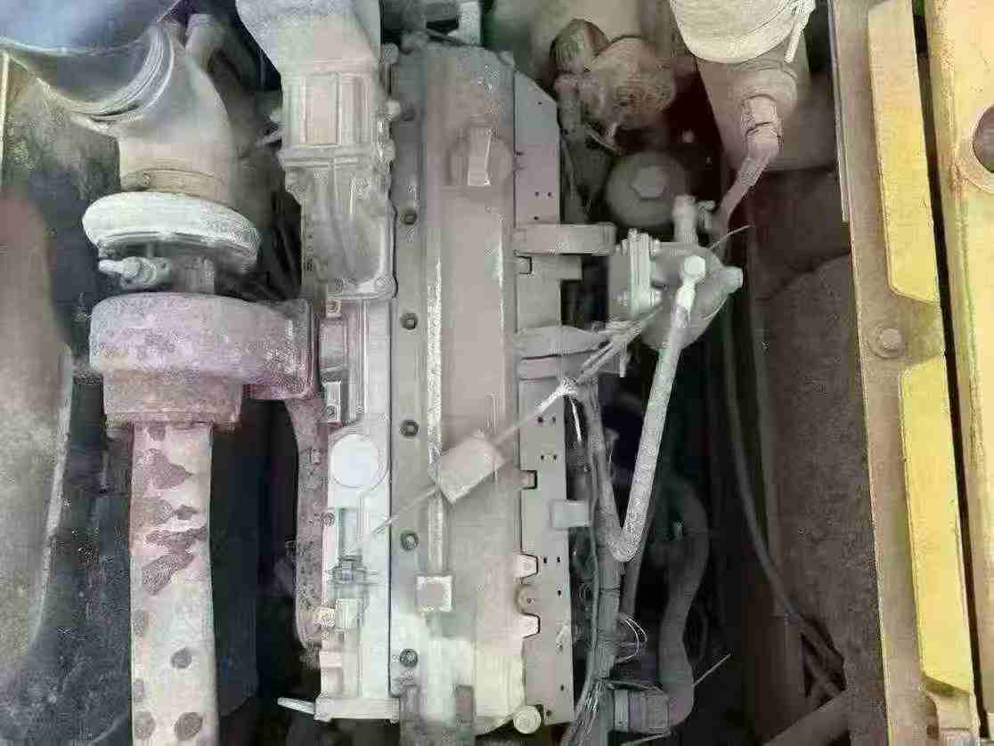 Used Volvo EW210C Excavator 2009 Model / 7