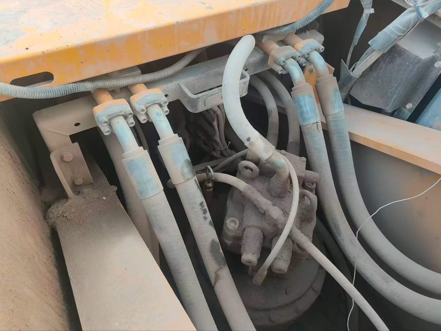 Used Kato HD1638R Excavator 2016 Model / 8