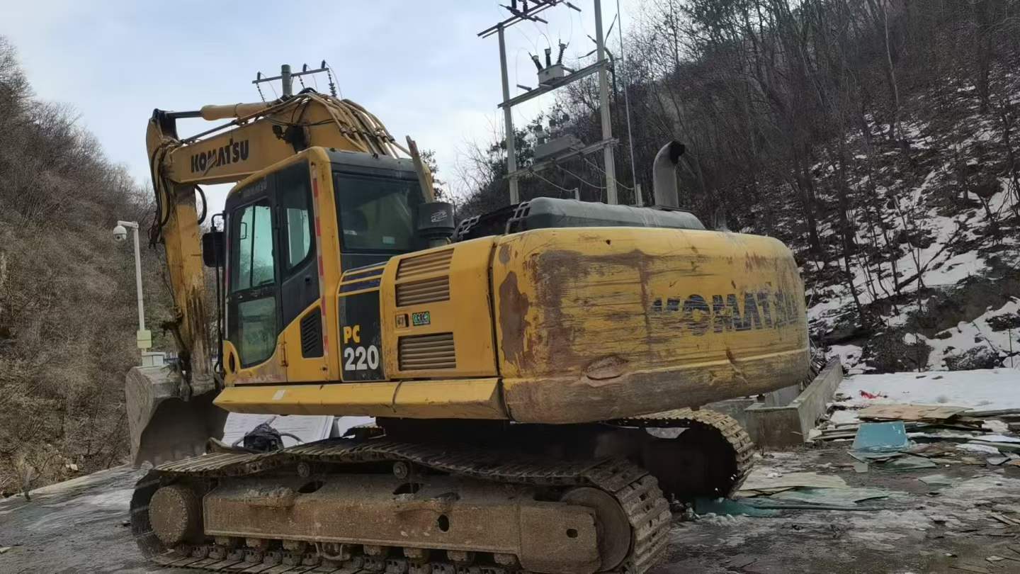 Used Komatsu PC220-8 Excavator 2022 Model / 2