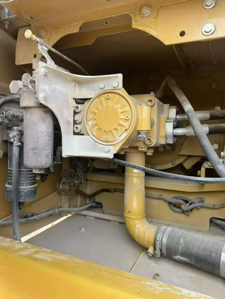 Used Caterpillar 330L Excavator 2023 Model / 8