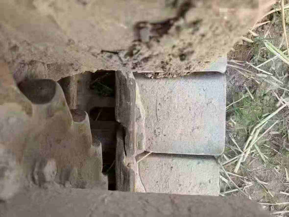 Used Volvo EW210C Excavator 2009 Model / 9