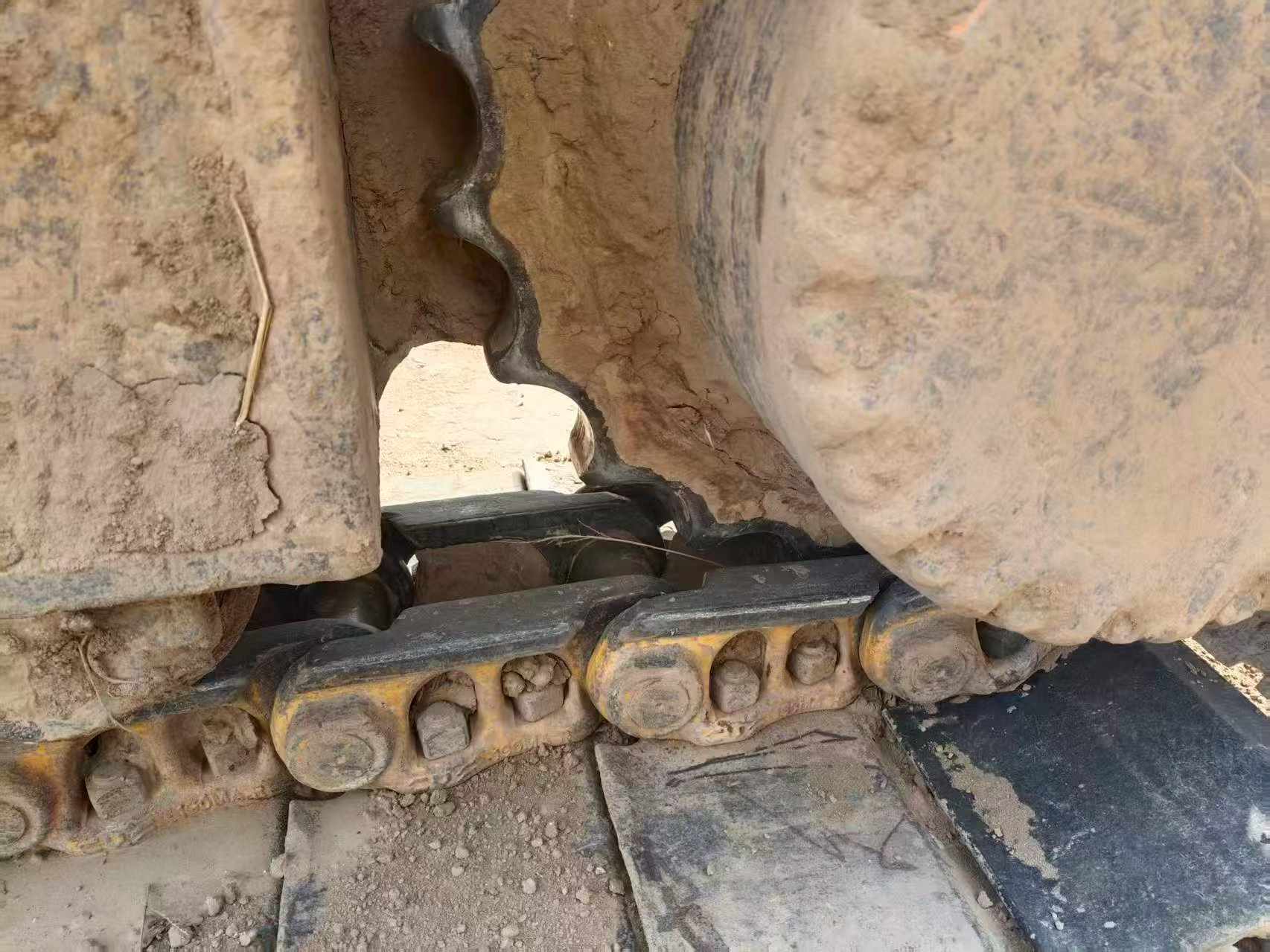 Buy Komatsu PC220-8 Used Excavator