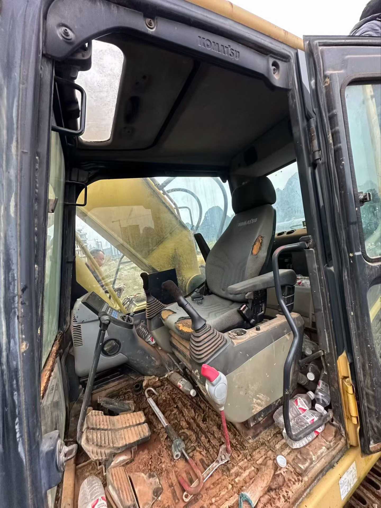 Used Komatsu PC240LC-8 Excavator 2016 Model / 2