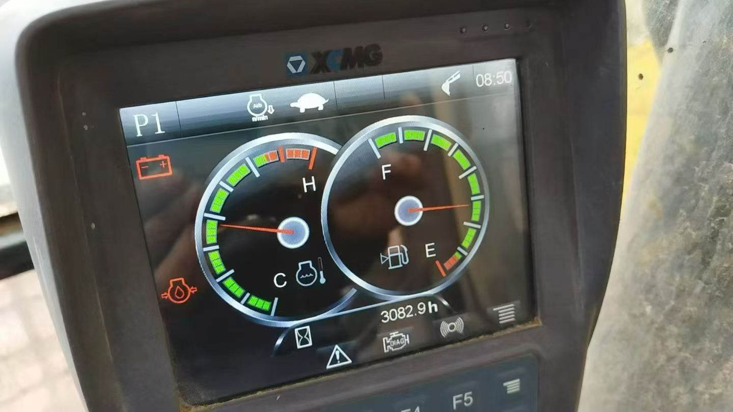 Buy XCMG XE3000 Used Excavator / 7 Used XCMG XE3000 Excavator 2022 Model / 7