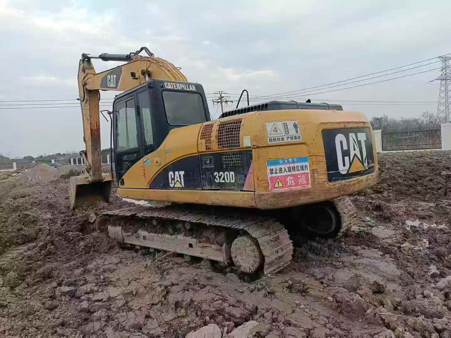 Used Caterpillar 320D Excavator 2010 Model / 2