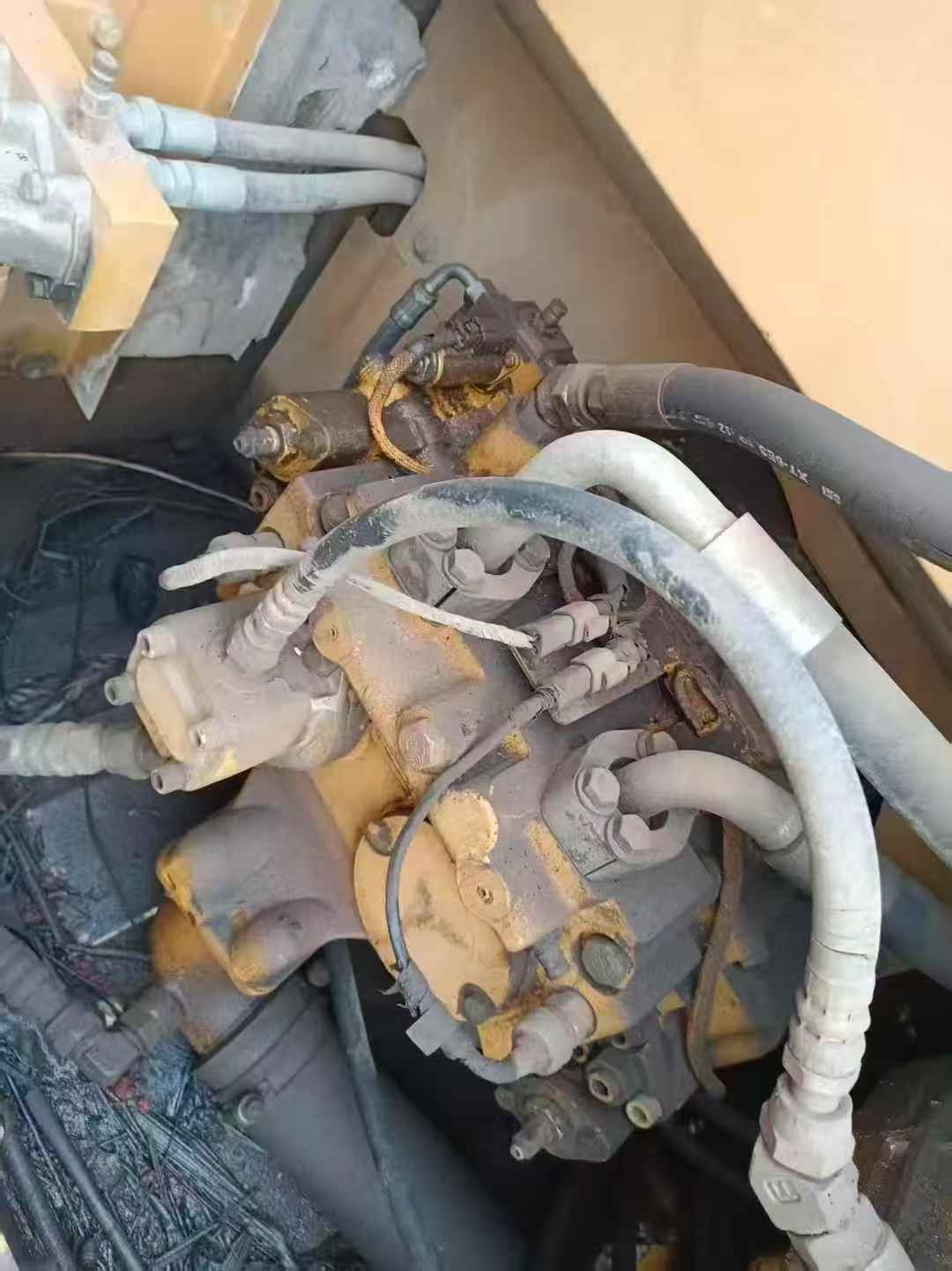 Used Caterpillar 320D Excavator 2010 Model / 7