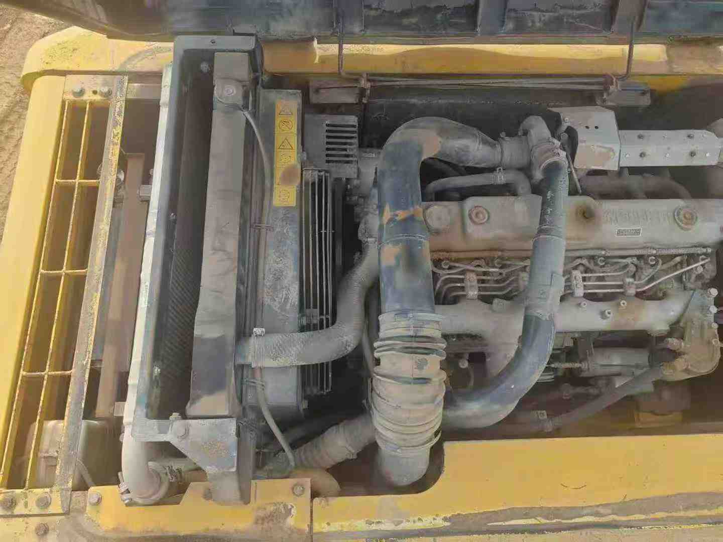 Used Kato HD820R Excavator 2012 Model / 2