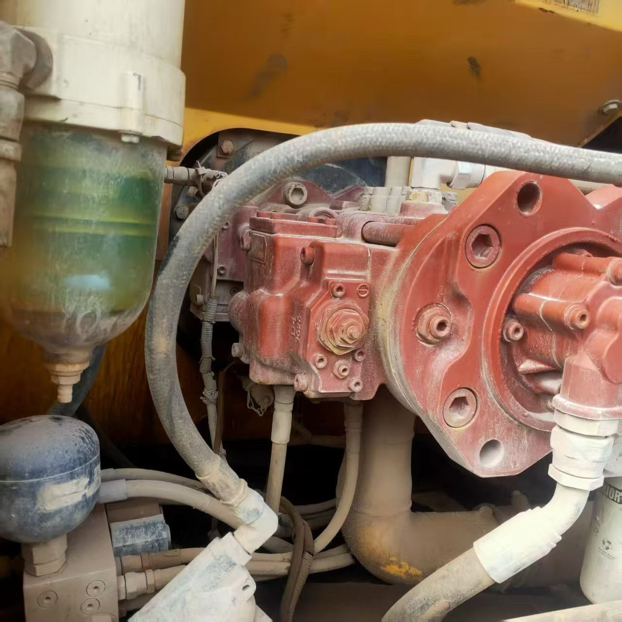 Used Hyundai R225LVS Excavator 2019 Model / 4