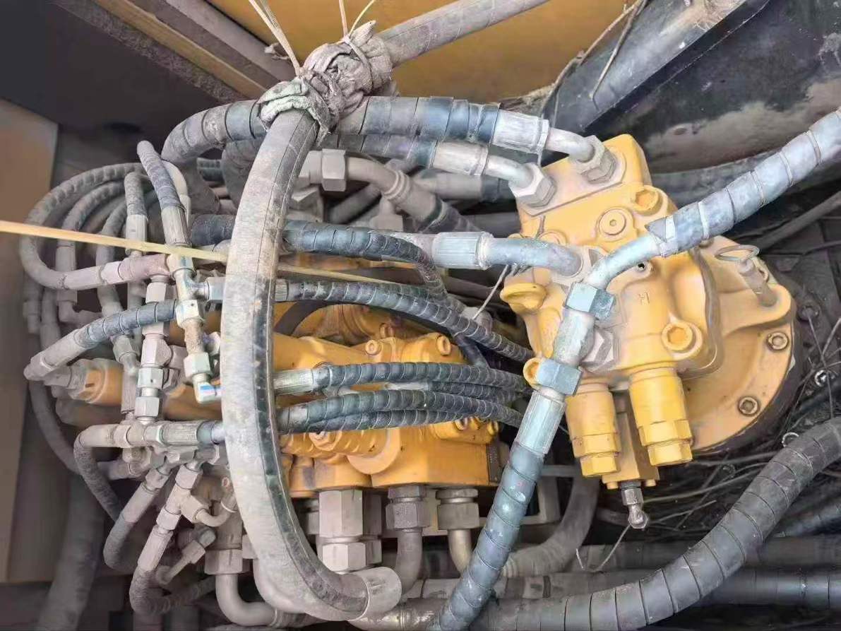 Used Sany SY135 Excavator 2016 Model / 4