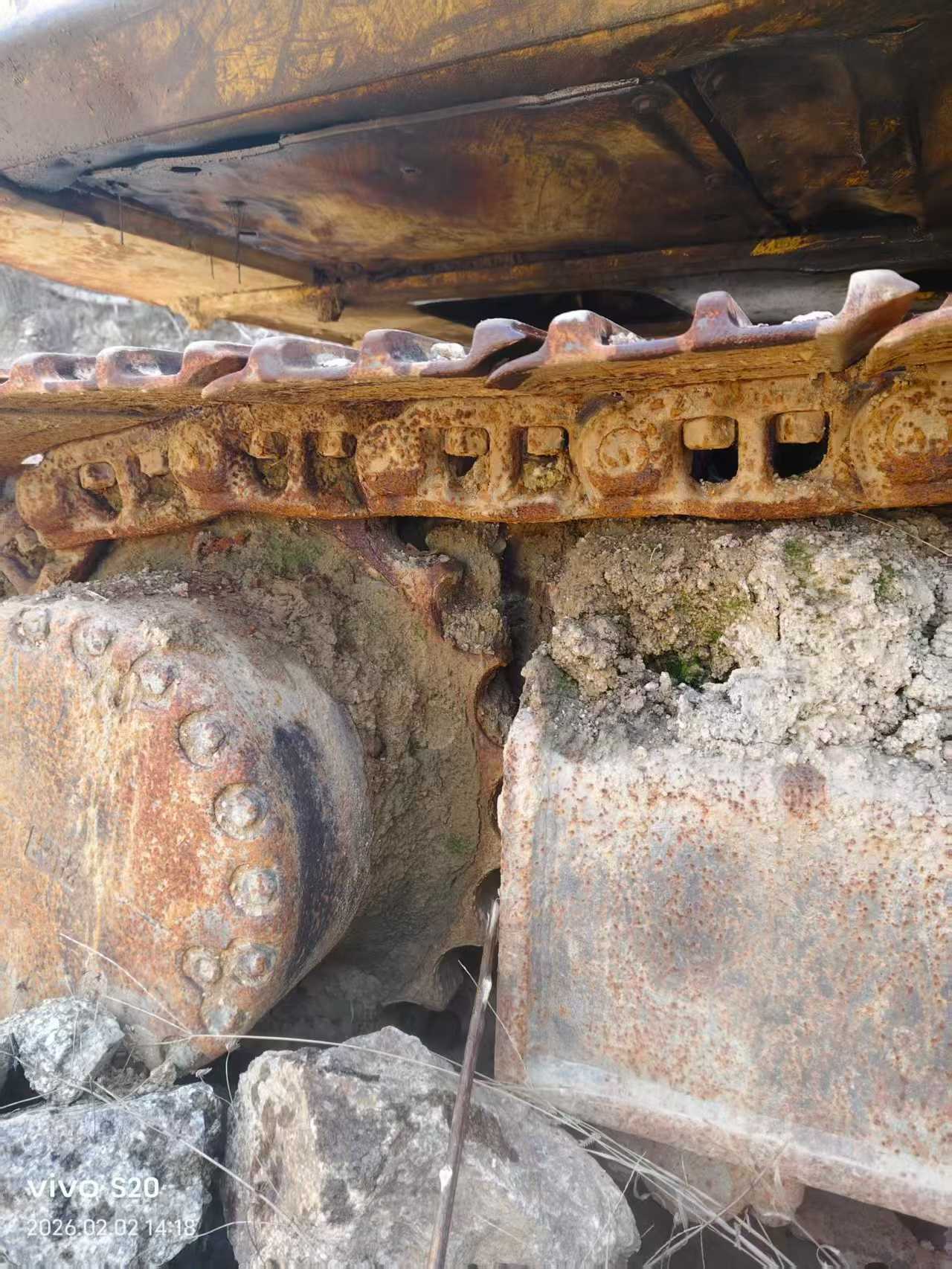 Buy Komatsu PC220 Used Excavator