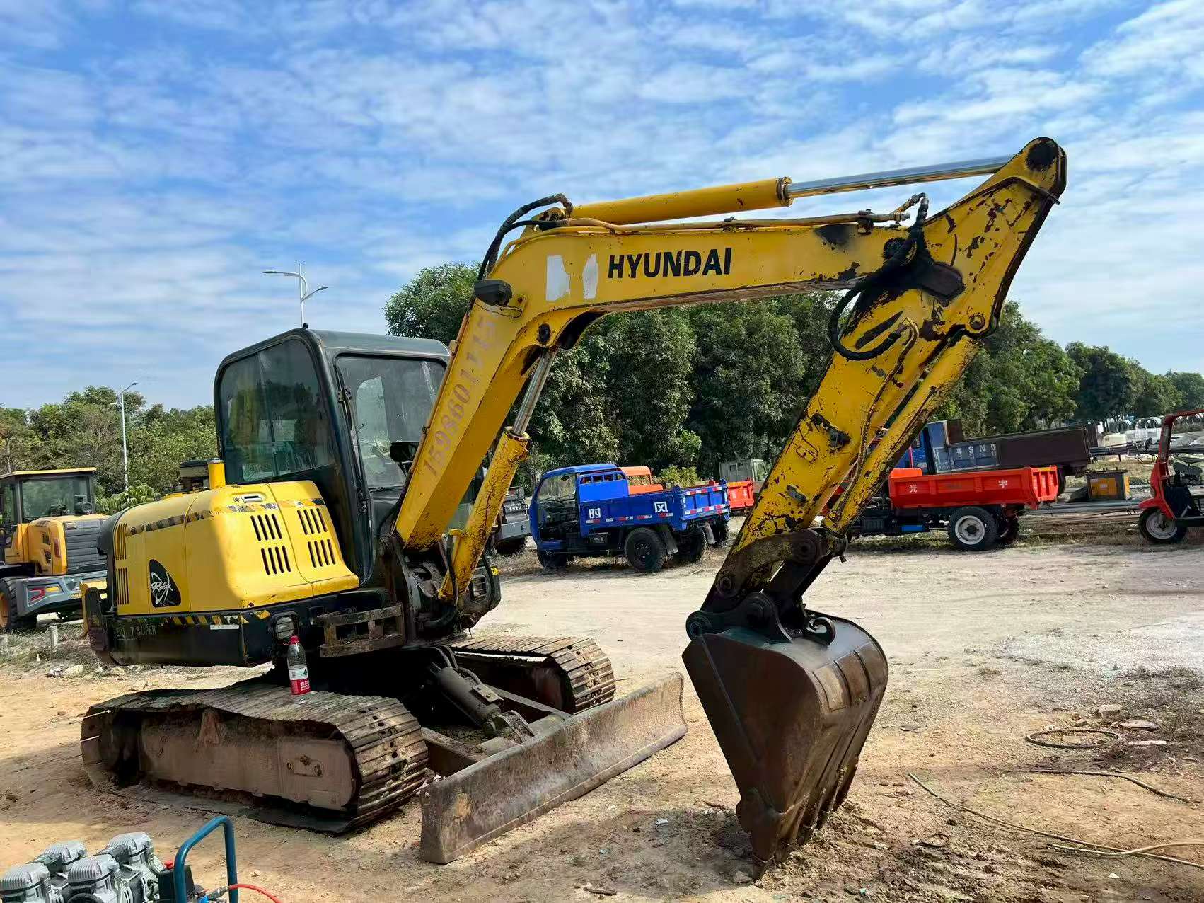 Used Hyundai R55-7 Excavator 2016 Model / 5
