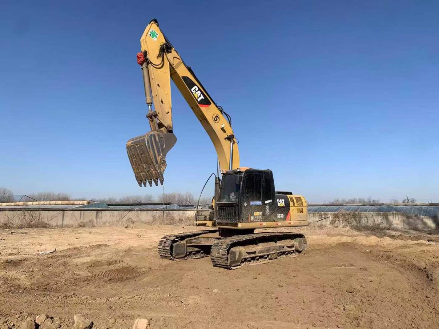 Buy Caterpillar 323D2L Used Excavator