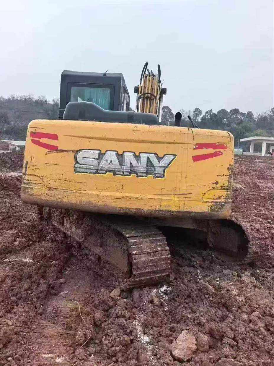 Used Sany SY135 Excavator 2016 Model / 3
