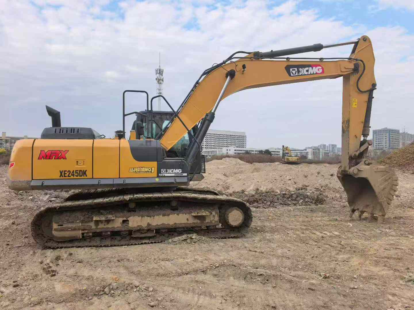 Used XCMG XE245GH Excavator 2021 Model / 5