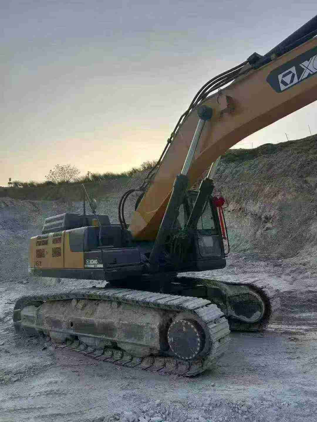 Used XCMG XE470 Excavator 2016 Model / 4