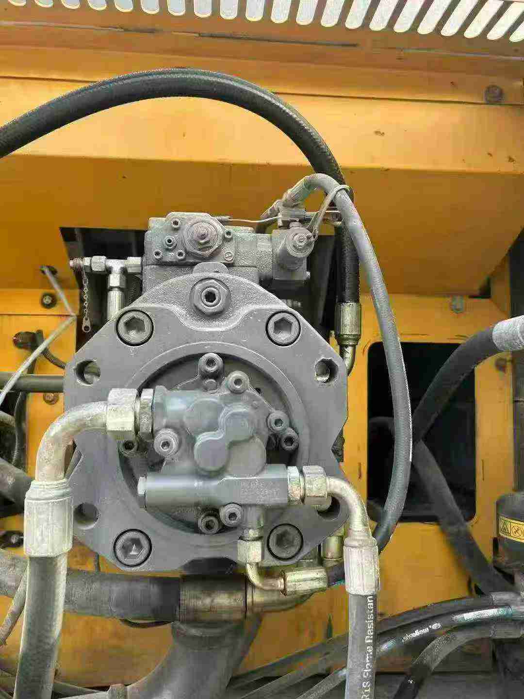 Used XCMG XE470 Excavator 2016 Model / 7